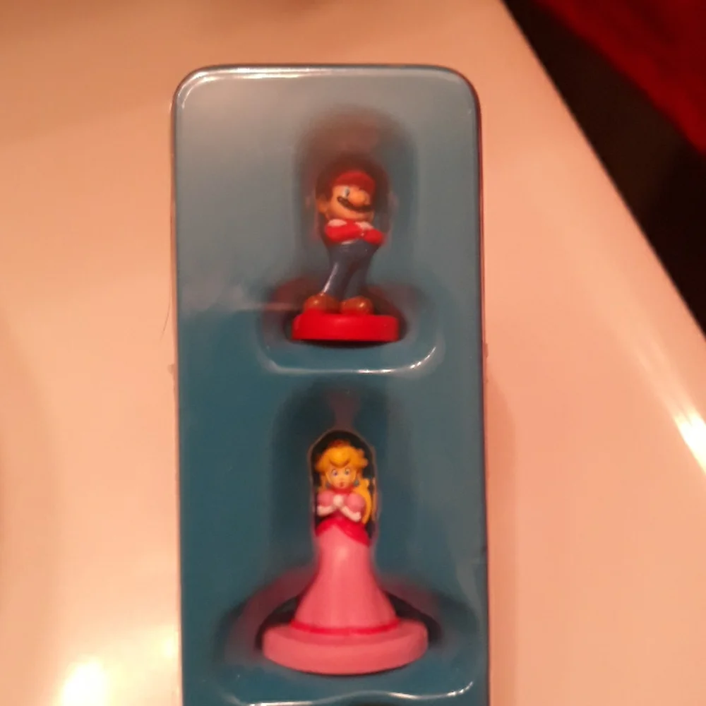 Monopoly Gamer Board Game, excellent condition, pieces new in plastic - Picture 5 of 13